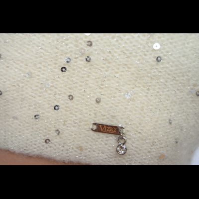 Белая женская удлиненная шапка с пайетками Vizio Италия 6943 CL