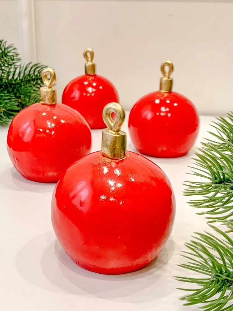 Муссовое пирожное
Шоколадный мусс+вишня с коньяком
Стоимость 500руб/шт, минимальный заказ 6 шт 
Предложение сезонное!
