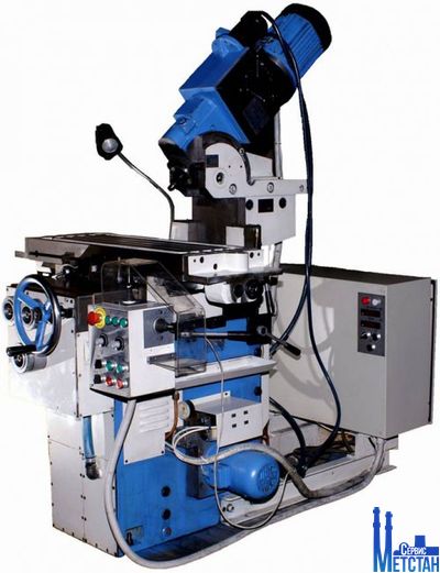 Широкоуниверсальный с крестовым столом станок 6ДМ80Ш