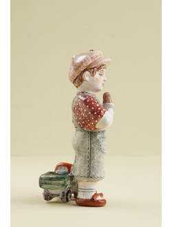 Мальчик с мороженым