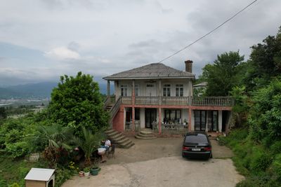 Пригород Батуми. Ахалисопели. Продаётся большой земельный участок: 5000 м2., со старым домом. Вид с участка на город и устье реки Чорохи