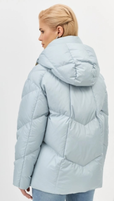 Куртка пуховая с капюшоном