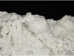 Окенит, сферолиты, Индия (92*50*33 мм, 212 г) №37631