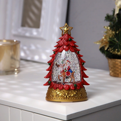 Новогодний снежный фонарик в виде ёлочки «Дед Мороз на олене» 9 × 15 × 4 см, Цвет Красный