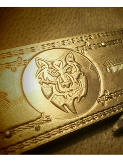 Браслет с Волком