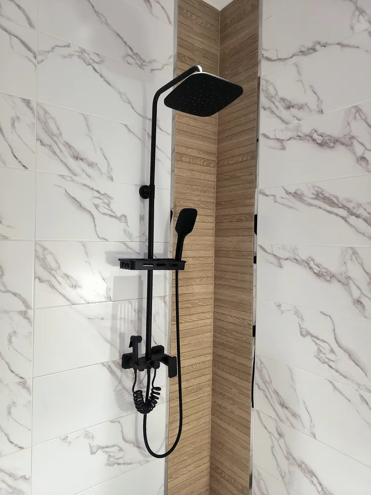 Установка душевой стойки