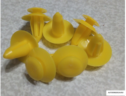 Пистон обивки двери Лада Приора (Ваз-2170)  завод г. Челябинск (цена за 100 шт.) 2170-6102053-00