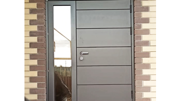 Входная дверь в стиле хай-тек. пос. томинский