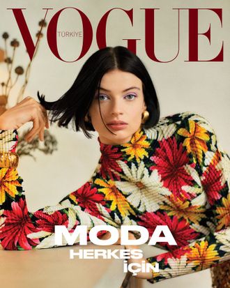 Vogue Turkey Magazine March 2022 Mila van Eeten Cover, Женские Иностранные журналы, Intpress