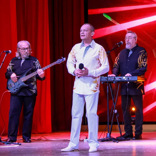 Вячеслав Королев, ВИА "Верные сердца"