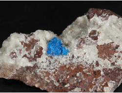 Кавансит, кристаллы на породе, Индия (52*29*19 мм, 29 г) №28634