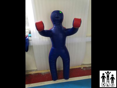 Манекен для борьбы двуногий МДБТ 4-0 (высота 1,5 м, вес 25-30 кг, тент) DNN