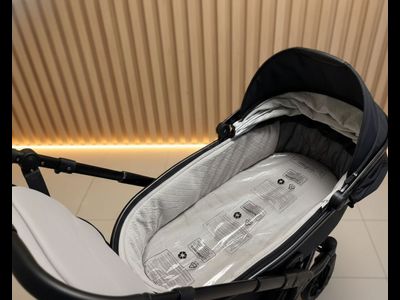 Детская коляска 3 в 1 Luxmom 999 Черный