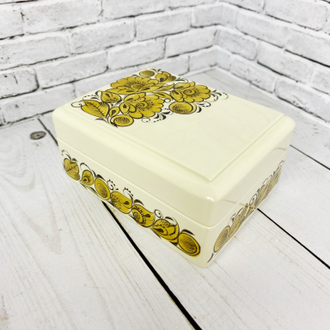 Шкатулка для украшений Белая 90*70 мм деревянная с росписью Хохлома