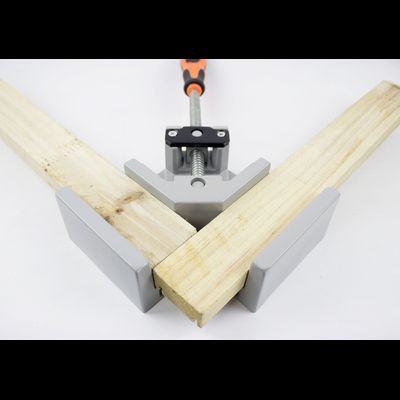 Угловая струбцина