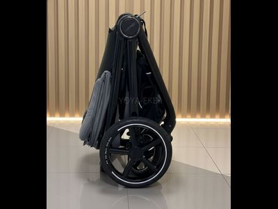 Детская коляска 3 в 1 Luxmom 812 Серый