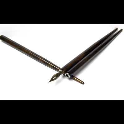 Деревянный держатель для пера (морилка, тёмный лак)