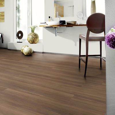 Виниловый пол Wineo 400 Wood XL Орех тёмный холодный RLC298WX 31 класс толщина 5.5 мм замковый с фаской и подложкой 2.05 м2