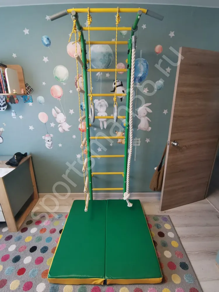 ДСК-12.с "Атлет-2", ступеньки ПВХ, цвет белый-серый, Мат гимнастический 1,0х1,0х0,1 м складной зеленый-желтый