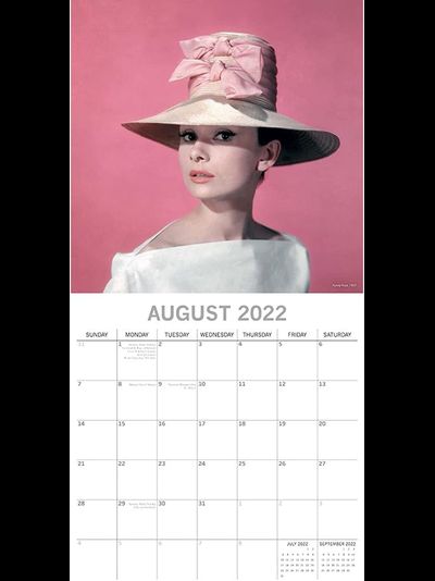 Audrey Hepburn Official Календарь 2022