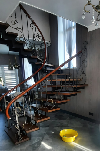 Кованые перила с виноградной лозой -Арт 019