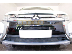 Защита радиатора Mitsubishi Outlander III 2015-2018 (3 части) black с парктроником и камерой PREMIUM