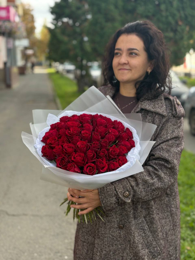 Букет из 51 кенийской розы Red