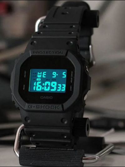 Часы Casio G-Shock DW-5600BB-1