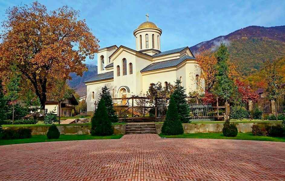 Храм Харалампия на Красной Поляне