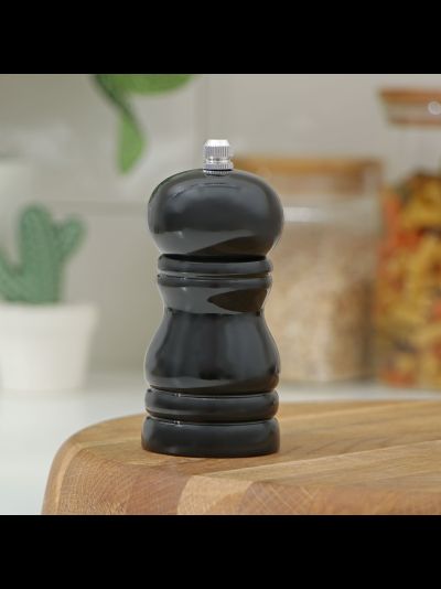 Мельница черная 11 см