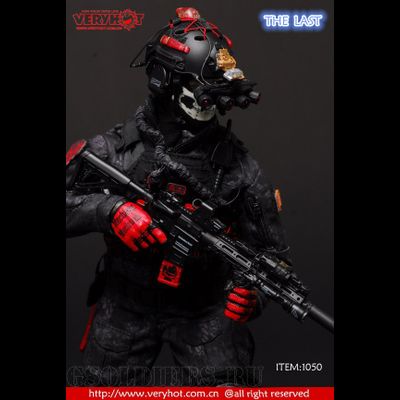 КОМПЛЕКТ ЭКИПИРОВКИ 1/6 (1050) -VERYHOT (БЕЗ ТЕЛА И ГОЛОВЫ)