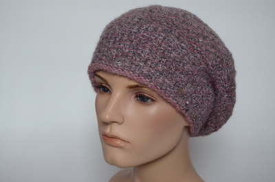 rozoviy-beret-s-payetkami-zhenskiy-vizio-italiya-6532