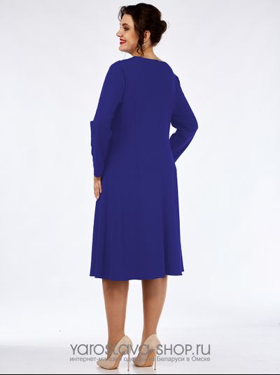 Стильное трикотажное платье синего цвета