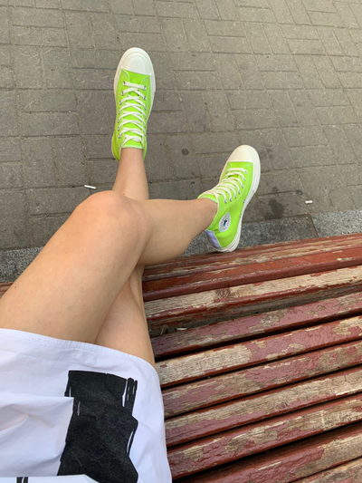 с чем носить конверс ком де гарсон фото, кеды на ноге