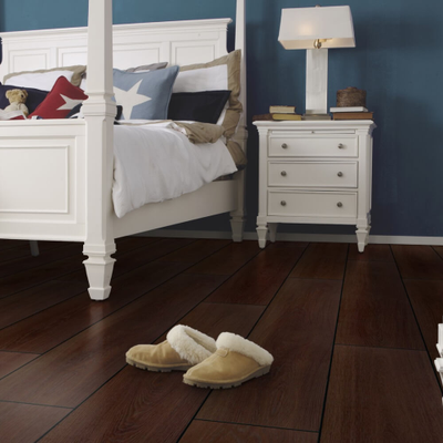 Биополы Wineo PURLINE 1000 wood XL Дуб Спокойный Мокка PL307R в интерьере комнаты