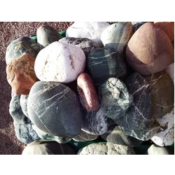 Валун цветной ландшафтный