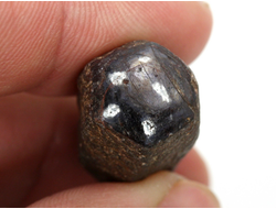 Корунд с иризацией, кристалл, полировка с одной стороны, Индия (27*14*14 мм, 12,6 г) №29902