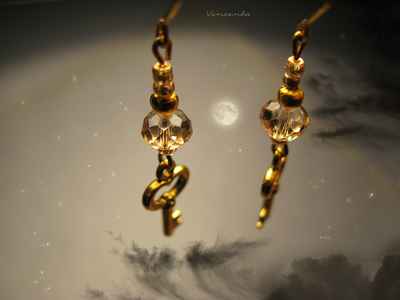 Золотой ключик. Авторские серьги с хрустальными бусинами