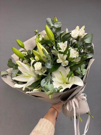 Букет из лилий и альстромерий "Лилу"