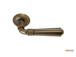 Ручка дверная  Петра