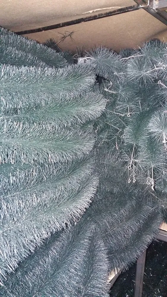 Ритуальный ерш;
Цвет - Темно-зеленый;
D - 7 см;