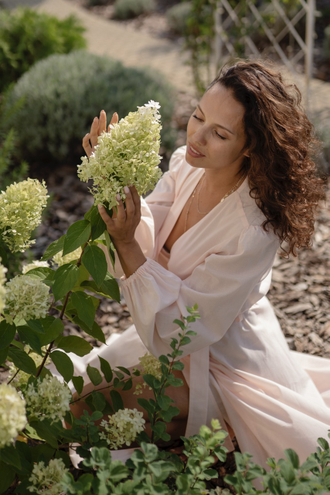 Будуарное платье-халат с поясом (персиковое)