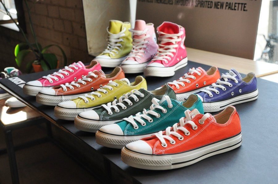 Реплика кроссовок купить в москве. Converse, vans 2000е. Расцветки конверсов. Конверсы цвета.