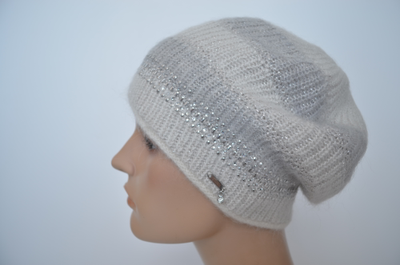 Белый женский берет