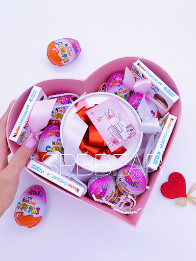 Подарочная коробка Киндер сюрприз и Рафаэлло средняя