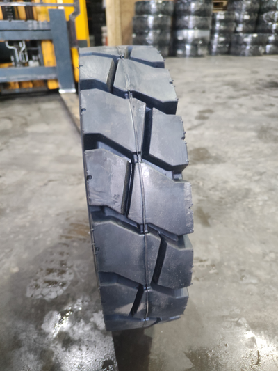 5.00-8 BKT MAGLIFT ECO / EASYFIT Шина цельнолитая