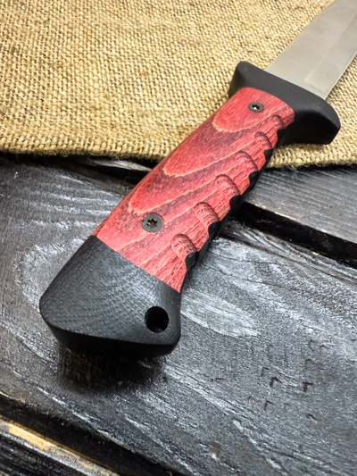 Подарочный нож 6Х9С сталь VG-10, рукоять комбинированная G10 и стабилизированное дерево красное