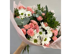 Букет с розой и хризантемой