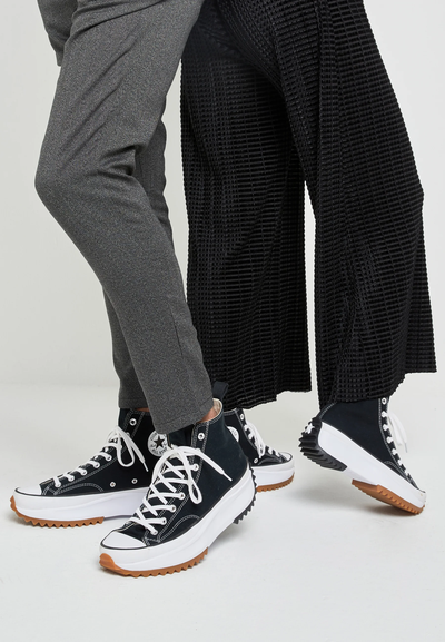 Run star converse negras 2025