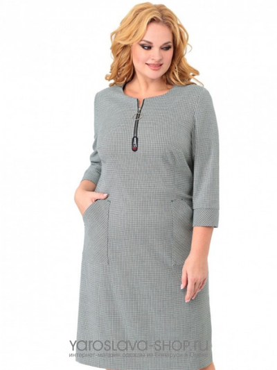 Платье серого цвета с застежкой молнией и накладными карманами по переду